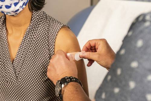 A koronavírus elleni védőoltások iránt megcsappant az érdeklődés