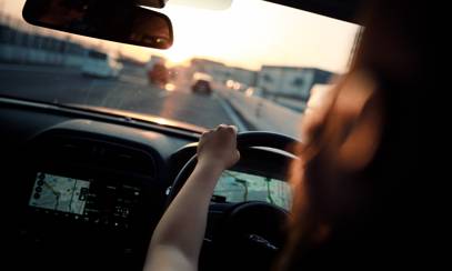 Autóbaleseti statisztikák: Milyen járművek okozzák a legtöbb balesetet, és mikor?